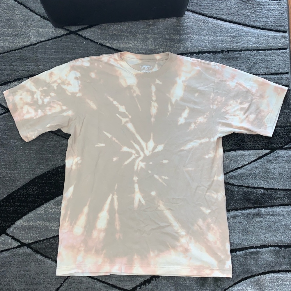 🛍 2/$20 NWOT Custom Acid Washed Tee!